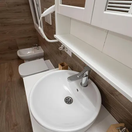 Sant'andreas בית הארחה 3*