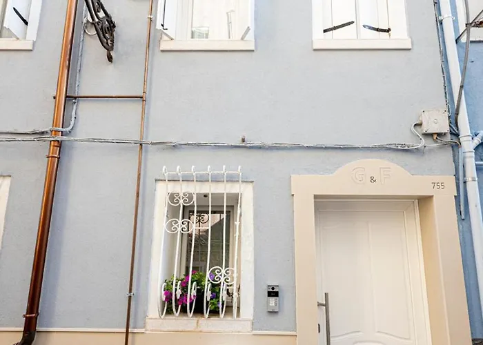 Sant'andreas Πανσιόν